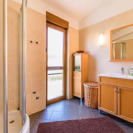 Apartment In 41700 Selce