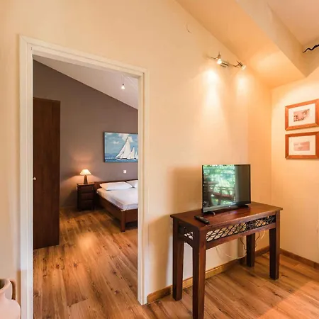Apartment In 41700 Selce
