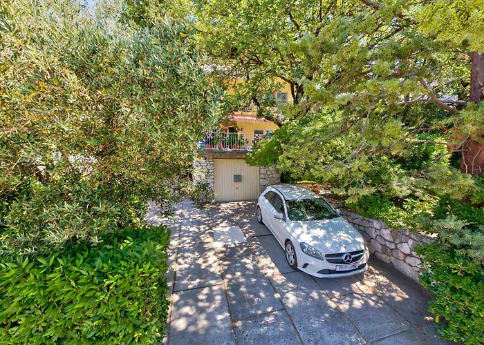 Apartment In 41700 Selce